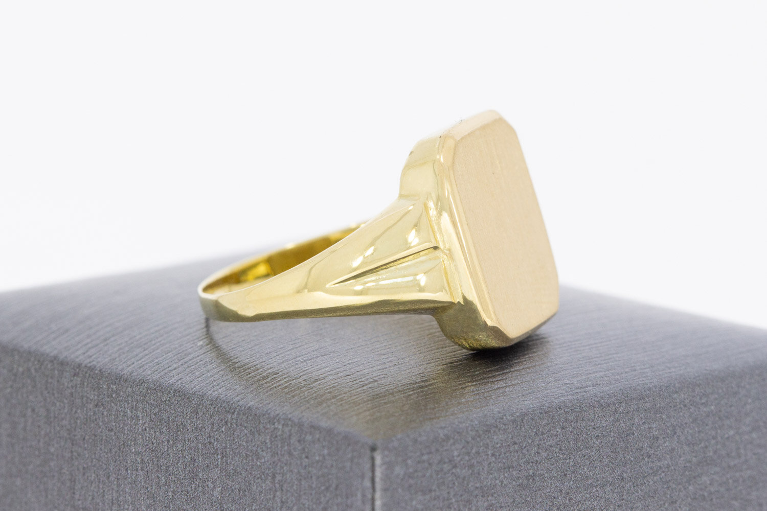 585 Gold Siegelring Herren - Ringgr&ouml;&szlig;e 64, 6,2 g
