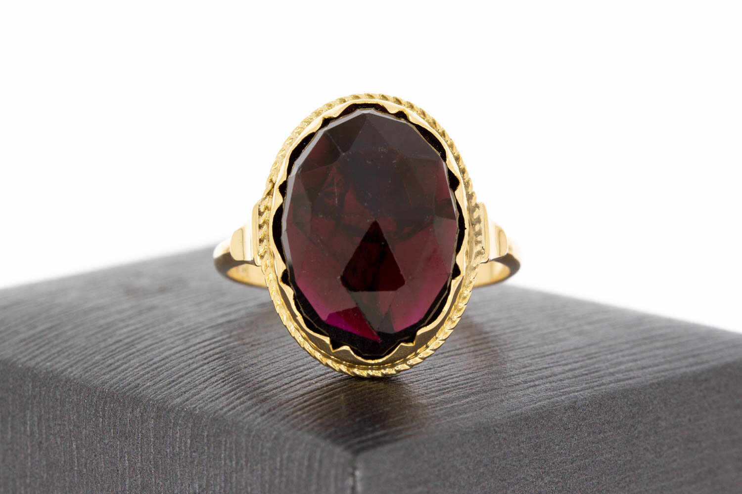 Vintage 585 Gold Ring Damen mit Granat - Ringgr&ouml;&szlig;e 62, 6,1 g