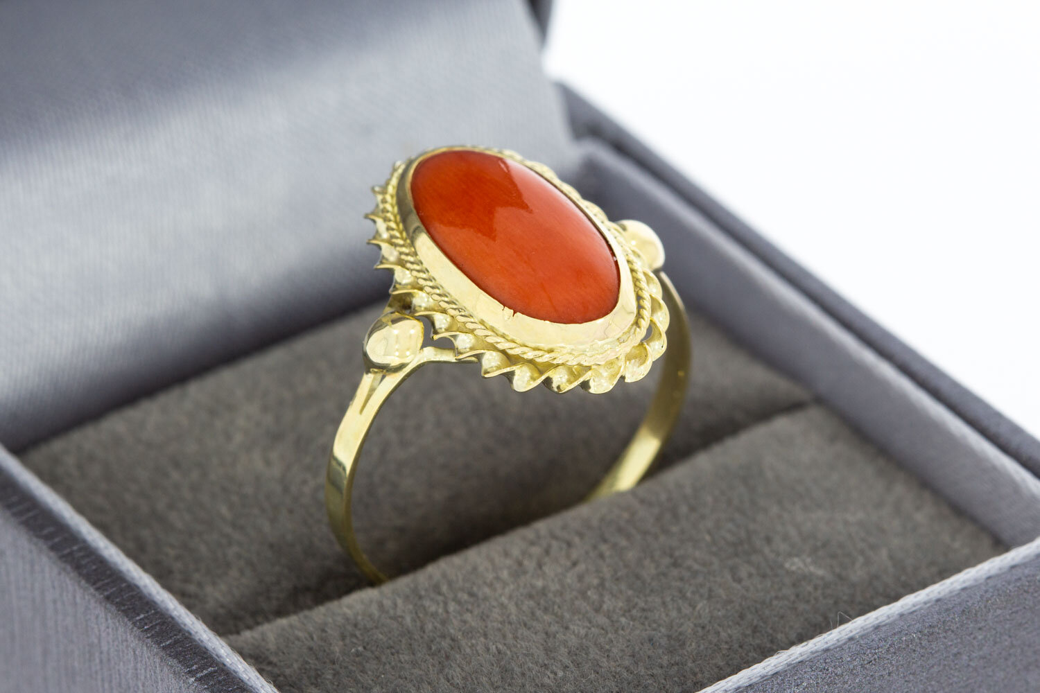 Vintage 585 Gold Ring Damen mit Koralle - Ringgr&ouml;&szlig;e 60