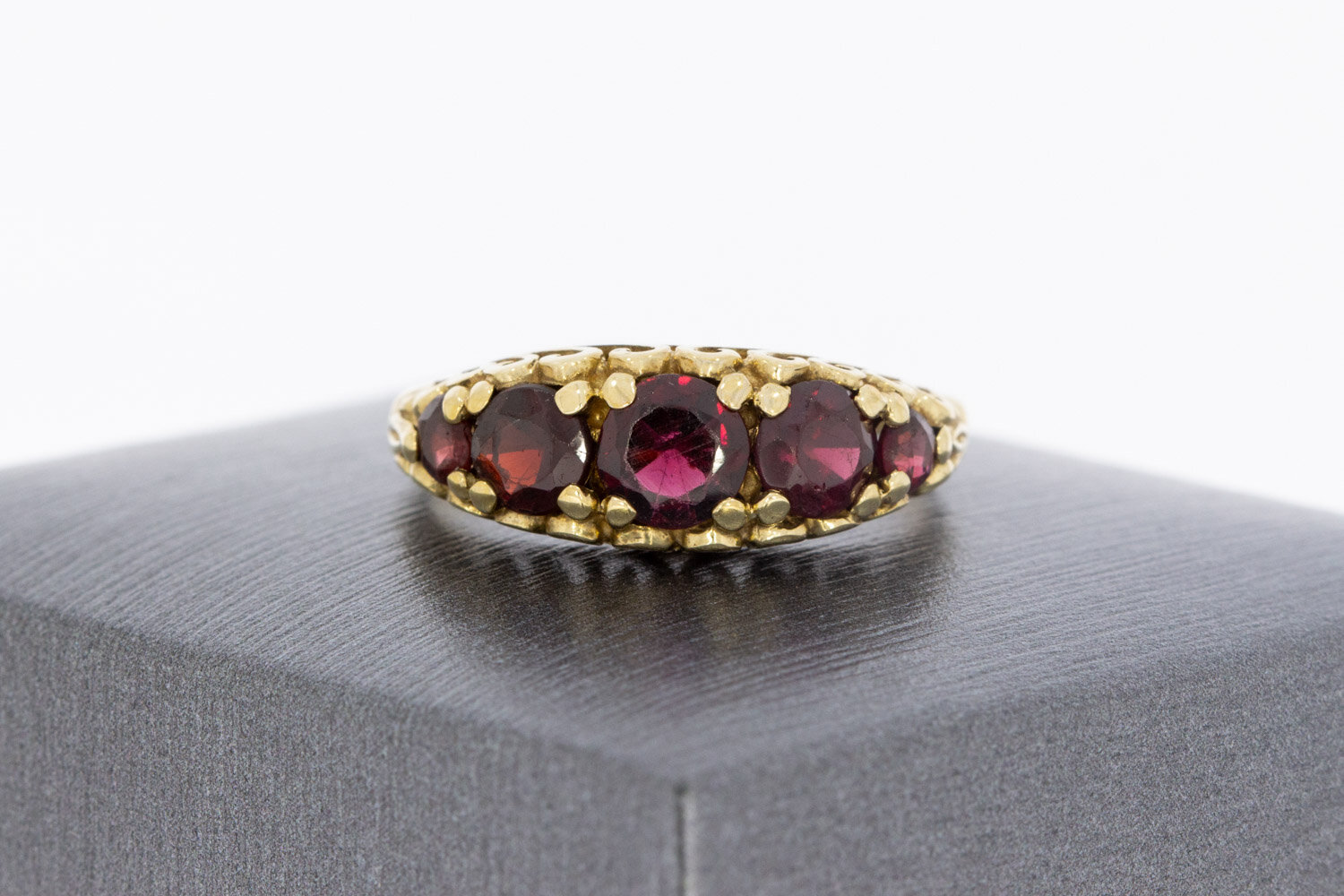 Vintage 9 Karat Gold Ring Damen mit Granat - Ringgr&ouml;&szlig;e 57