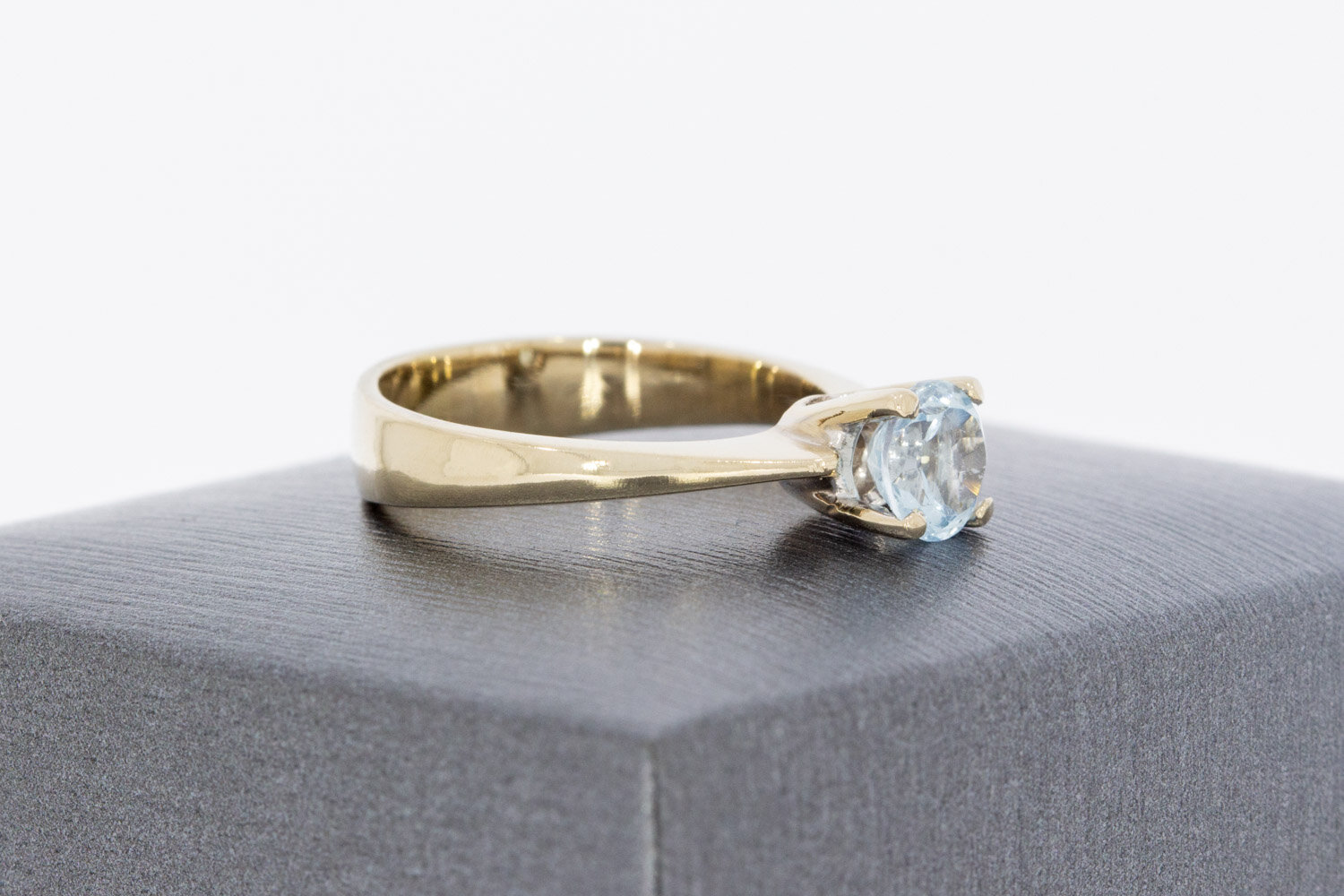 18 Karat Gold Solit&auml;rring Damen mit Topas - Ringgr&ouml;&szlig;e 54