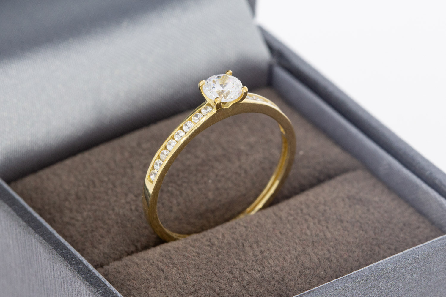 9 Karat Gold Solit&auml;rring Damen mit Zirkonia - Ringgr&ouml;&szlig;e 56