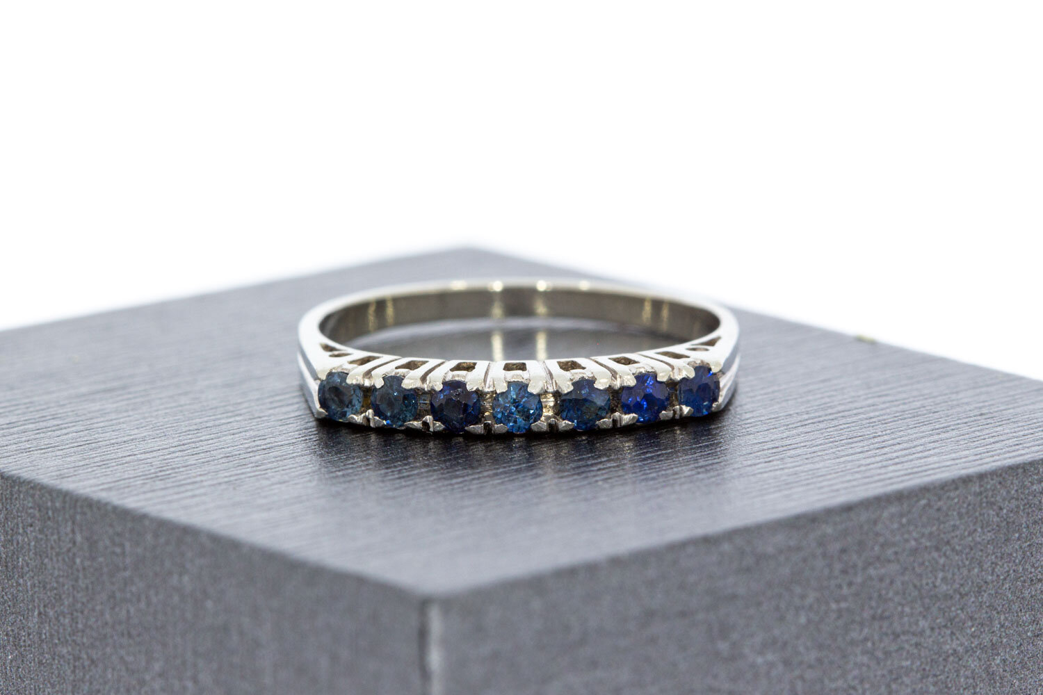 585 Wei&szlig;gold Memoire-Ring Damen mit Saphir - Ringgr&ouml;&szlig;e 58