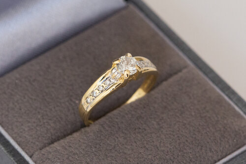 18 Karat Bicolor-Gold Ring Damen mit Diamant - Ringgr&ouml;&szlig;e 49