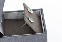 18 karaat witgouden Smaragd oorstekers - 6,8 mm