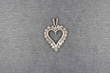 14 Karat Goldherzen Diamanth&auml;nger - 24,7