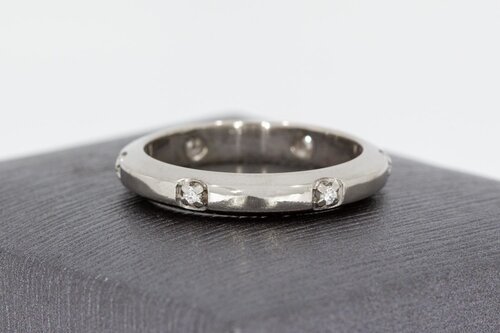 18 Karat Ring mit Diamant - 17,2 mm
