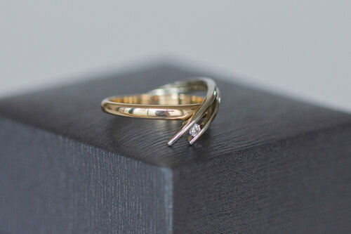 14 Karat bicolor Ring mit Diamant - 14,9 mm