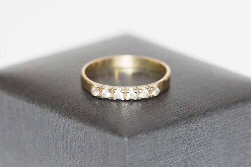 14 Karat Goldring mit Zirkonia - 16,5 mm
