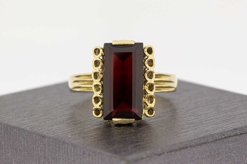 14 Karat Goldring Granat - 19,1 mm
