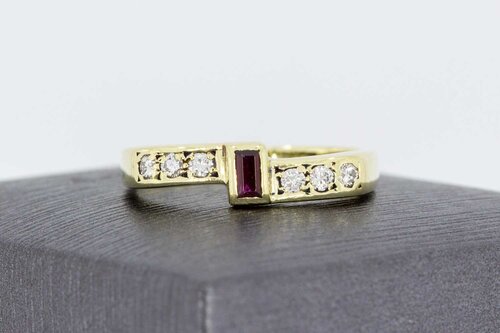 585 Gold Rubin Ring mit Diamant - 17,6 mm