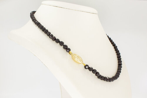 Granathalskette mit Goldverschluss - 49 cm