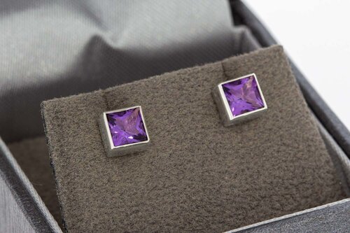 Silber Ohrstecker mit Amethyst - 0,6 cm