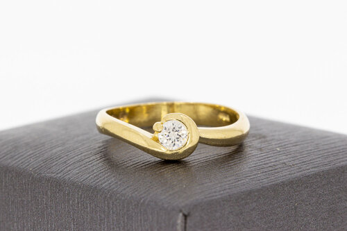 Ring aus 585 Gold mit Zirkonia - 18,1 mm