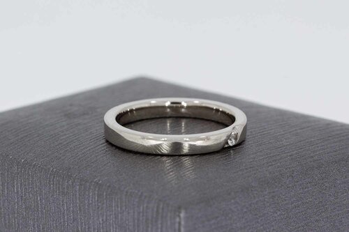 18 Karat Weißgold Ring mit Diamant - 16,1 mm