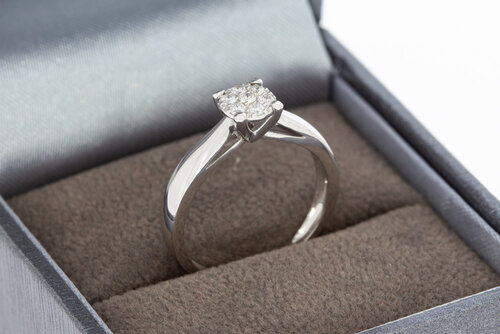 9 Karat Gold Damen Ring mit Diamant 0,07 ct - Ringgröße 50